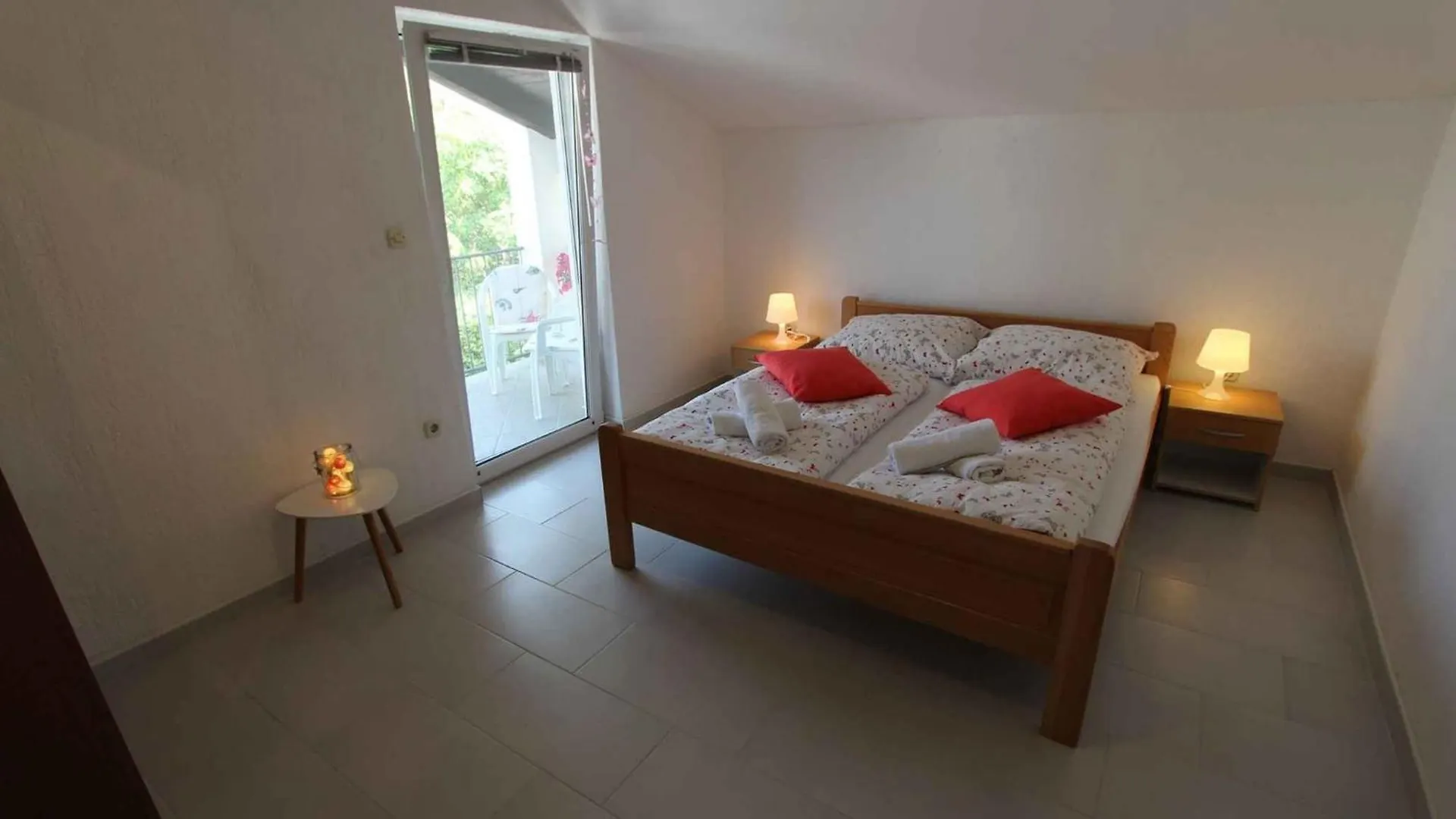 Apartments In Malinska - Insel Krk 53303