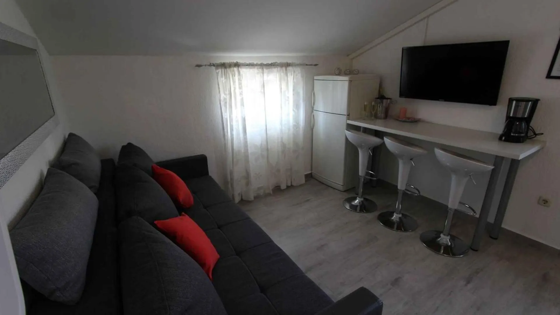 Apartments In Malinska - Insel Krk 53303