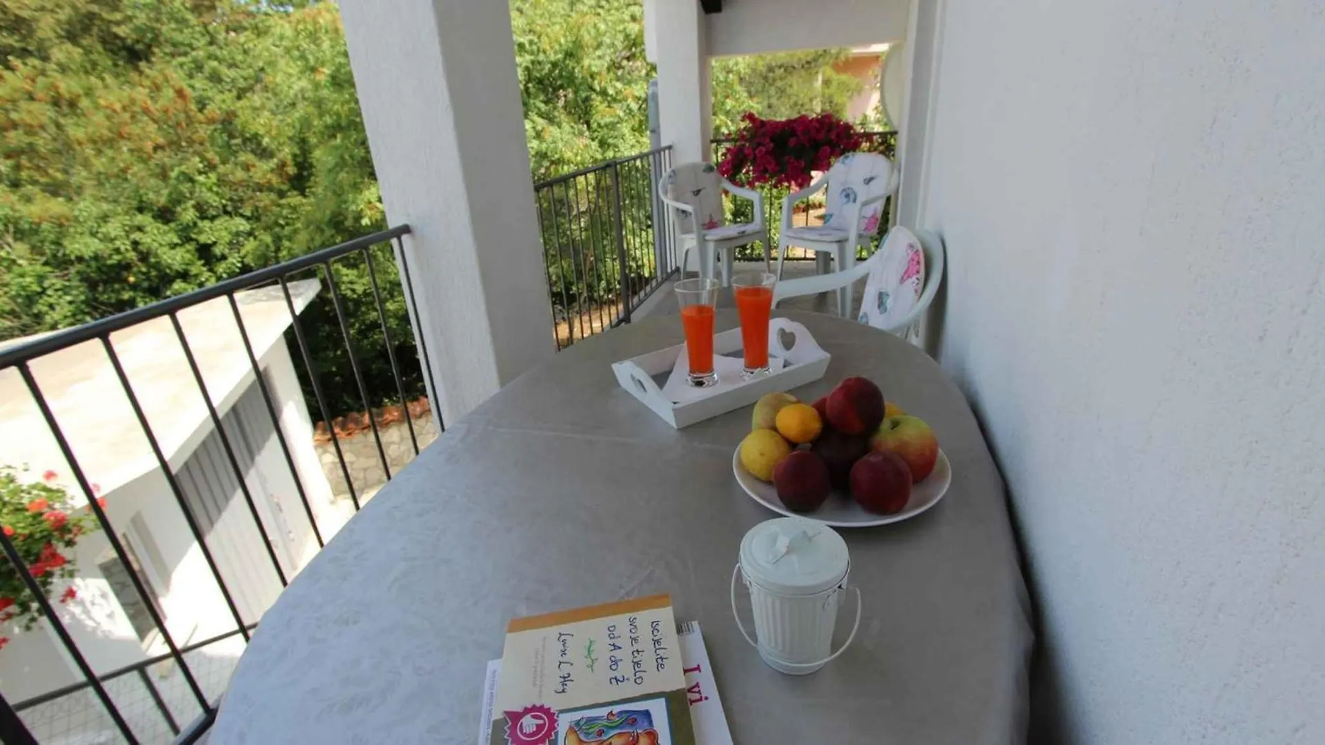 Apartments In Malinska - Insel Krk 53303